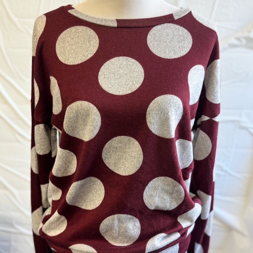 First Love Maroon and White Polka Dot Sweatshirt Brand New Boutique Size‎ M